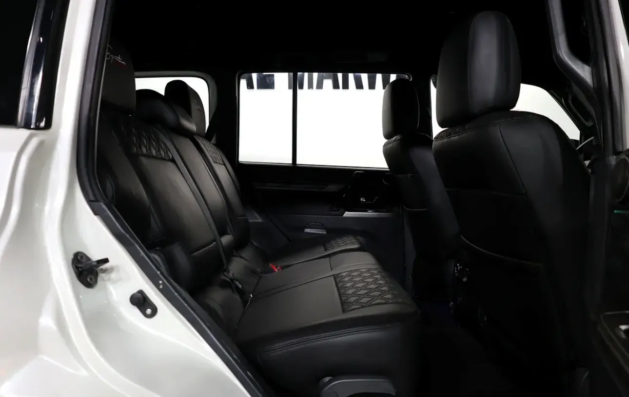 2020 Mitsubishi Pajero Signature Edition-GCC specs - Thumbnail 17