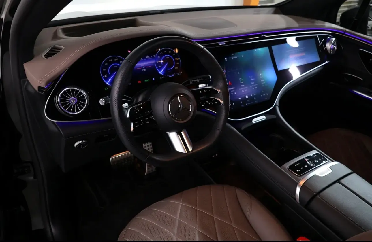 2025 Mercedes EQE 350 SUV I GCC Specs  ACCIDENTS FREE -9000km-Under warranty  - Thumbnail 10