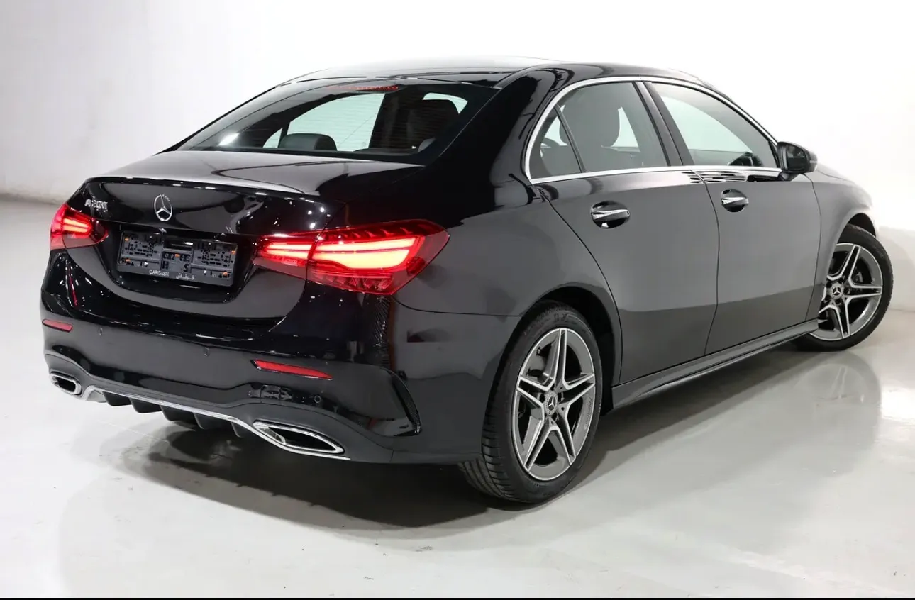 new 2025 Mercedes-Benz A 200 - GCC-spec  - Thumbnail 4