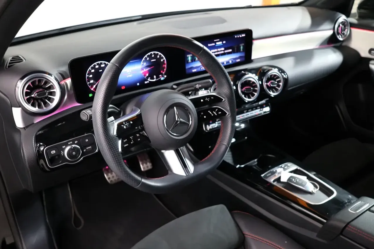 new 2025 Mercedes-Benz A 200 - GCC-spec  - Thumbnail 8