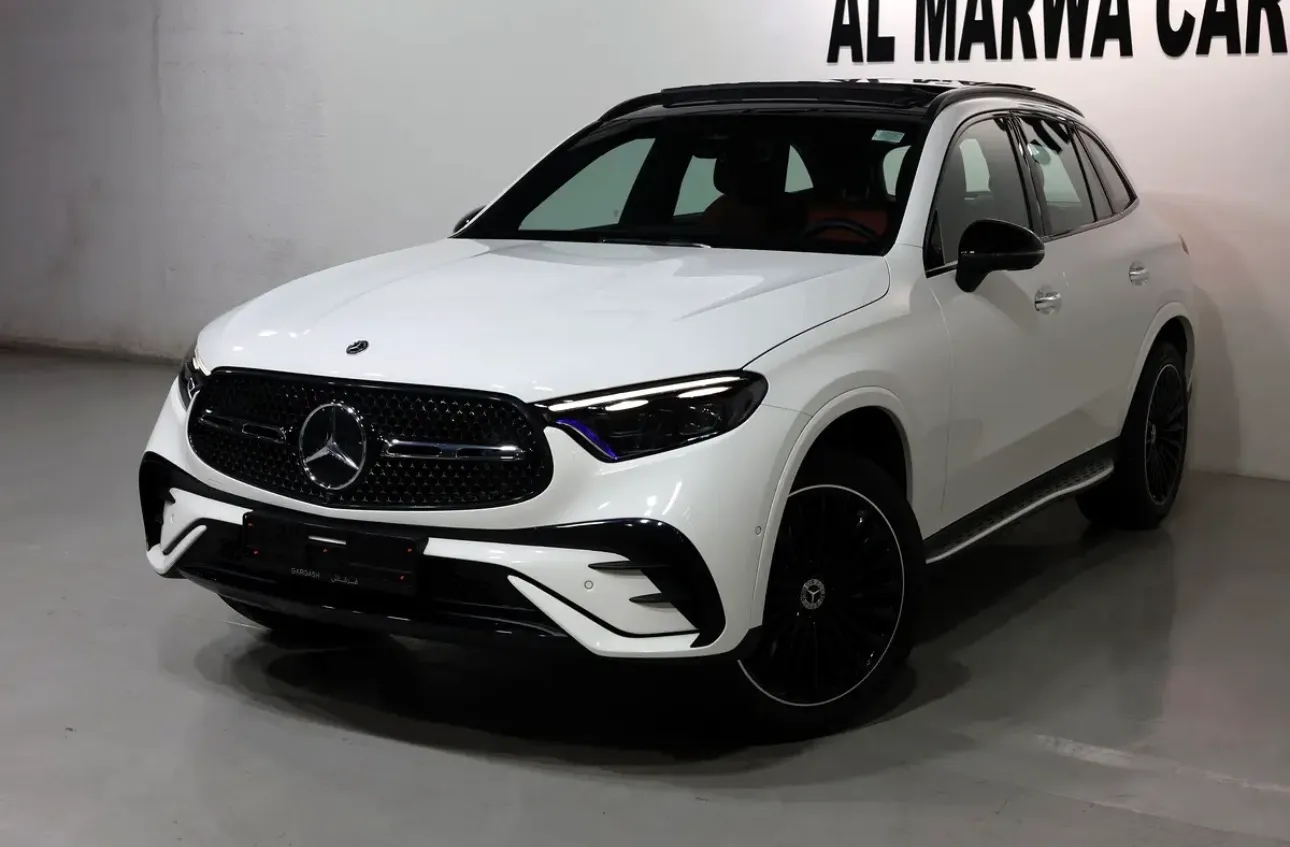 new 2024 Mercedes-Benz GLC 300 4MATIC Warranty and service packages -GCC-spec SUV  - Thumbnail 2