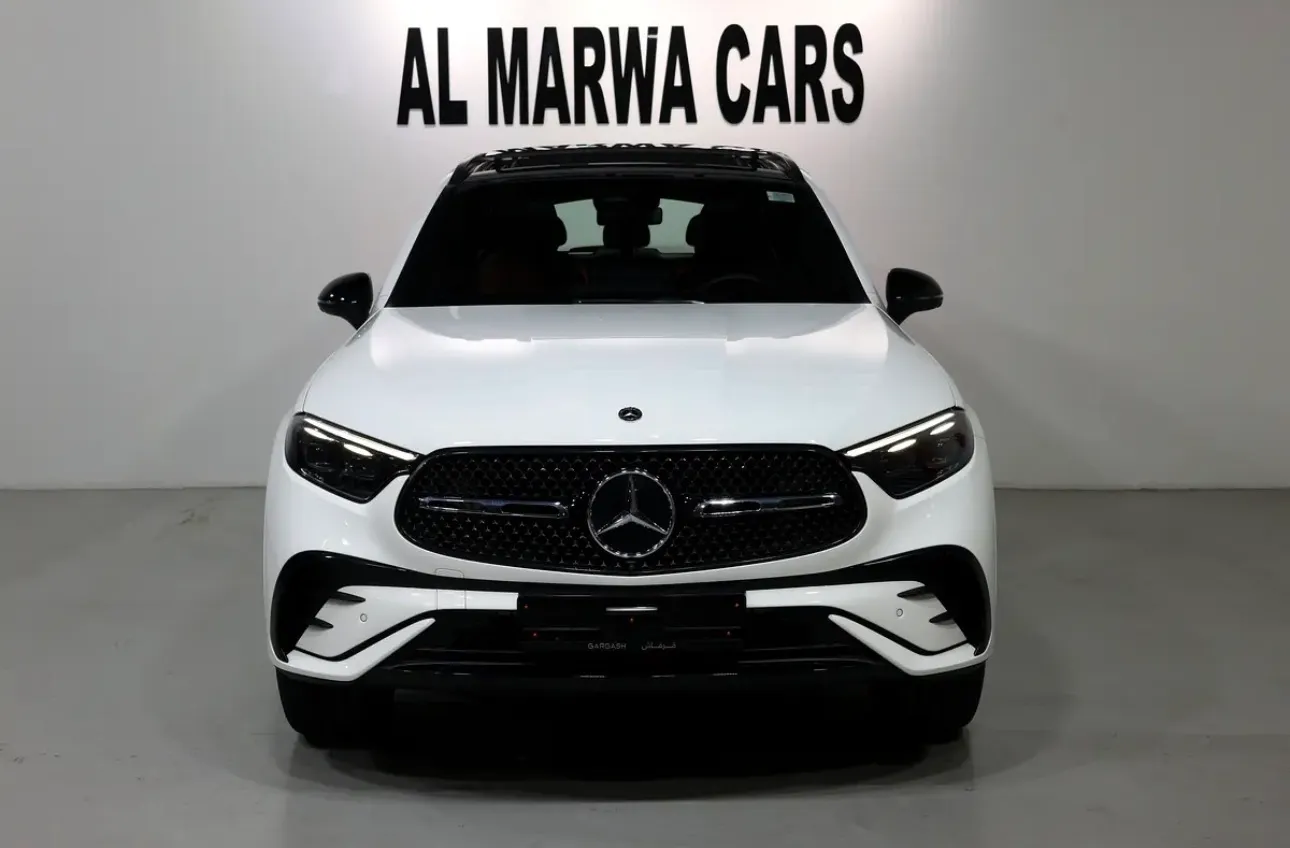 new 2024 Mercedes-Benz GLC 300 4MATIC Warranty and service packages -GCC-spec SUV  - Thumbnail 5