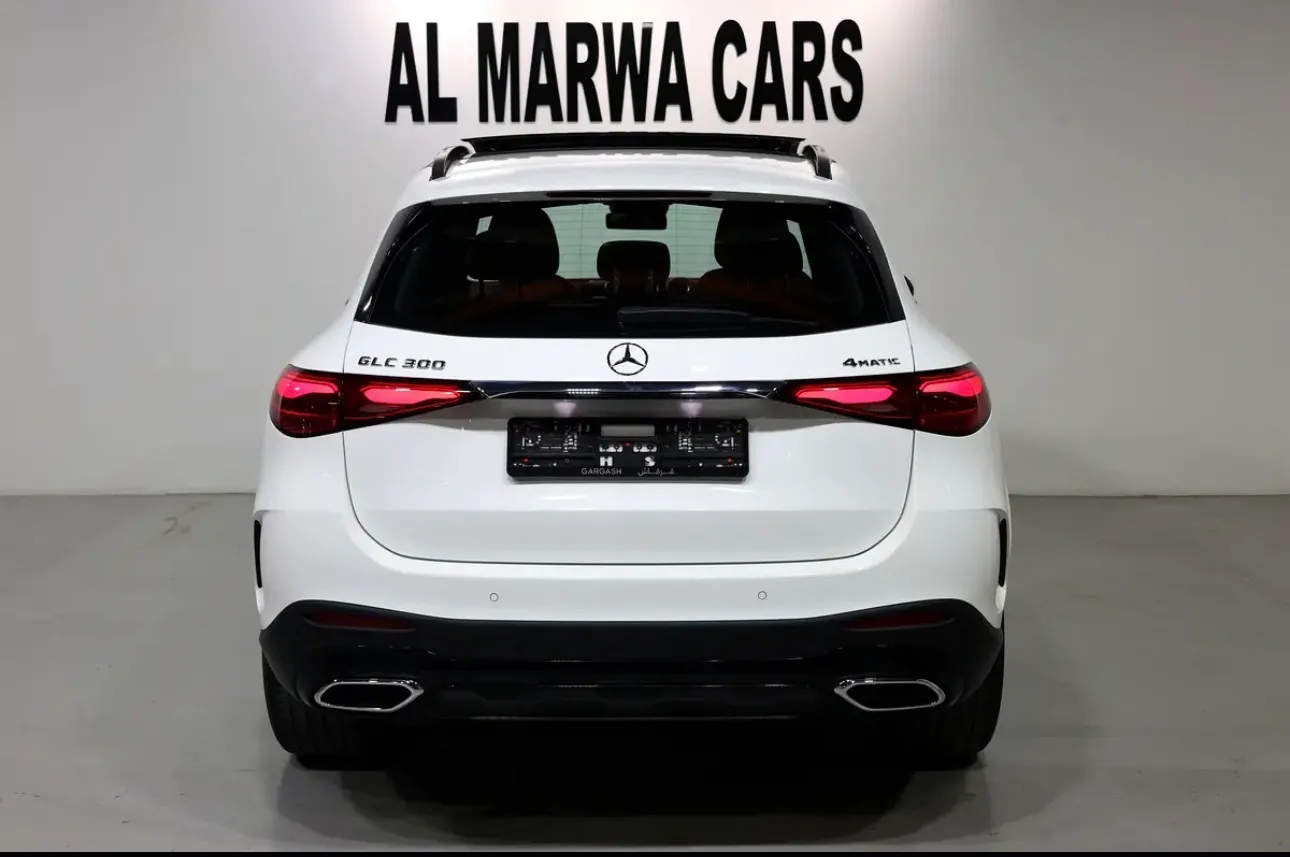 new 2024 Mercedes-Benz GLC 300 4MATIC Warranty and service packages -GCC-spec SUV  - Thumbnail 6