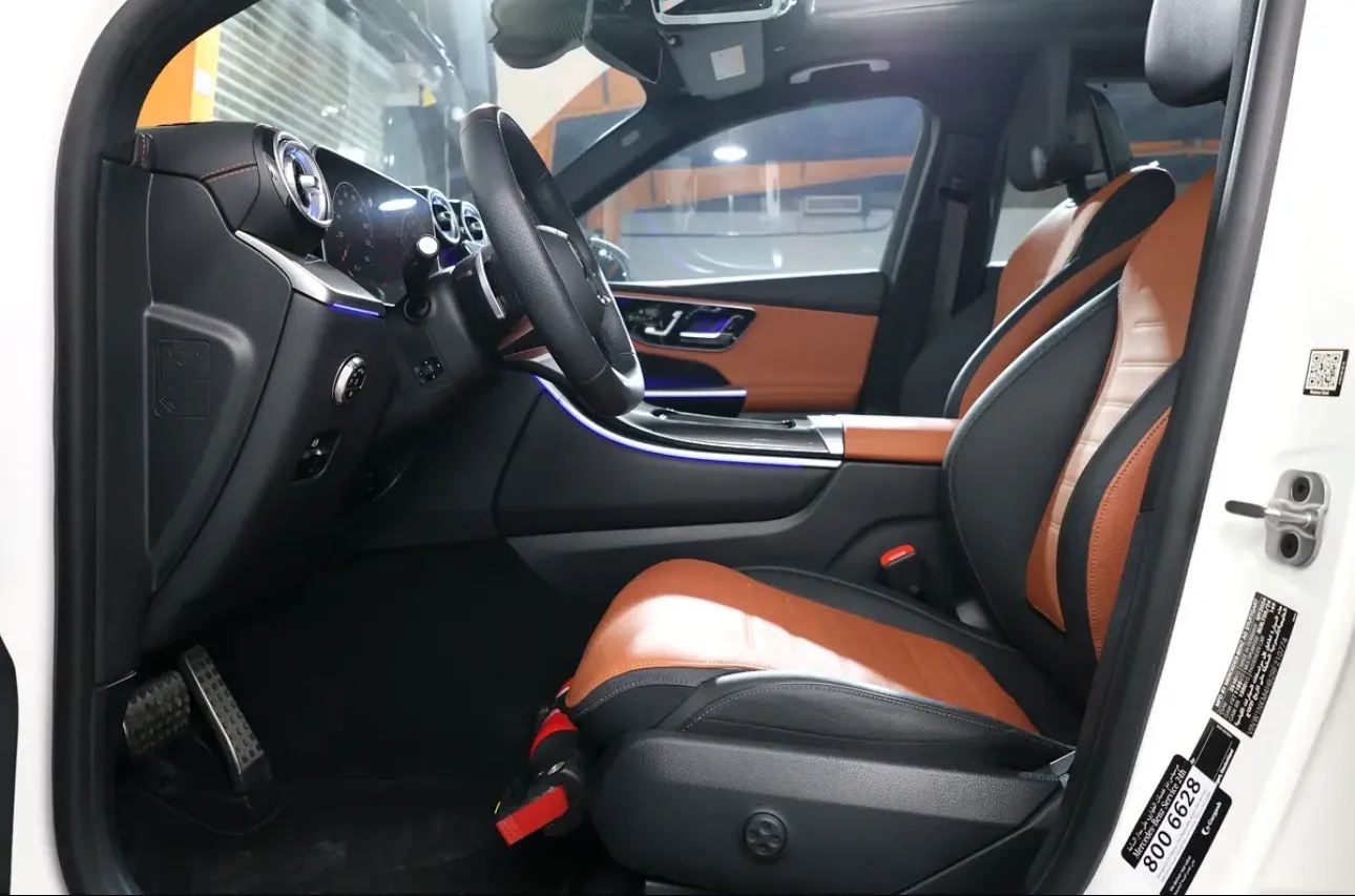 new 2024 Mercedes-Benz GLC 300 4MATIC Warranty and service packages -GCC-spec SUV  - Thumbnail 8