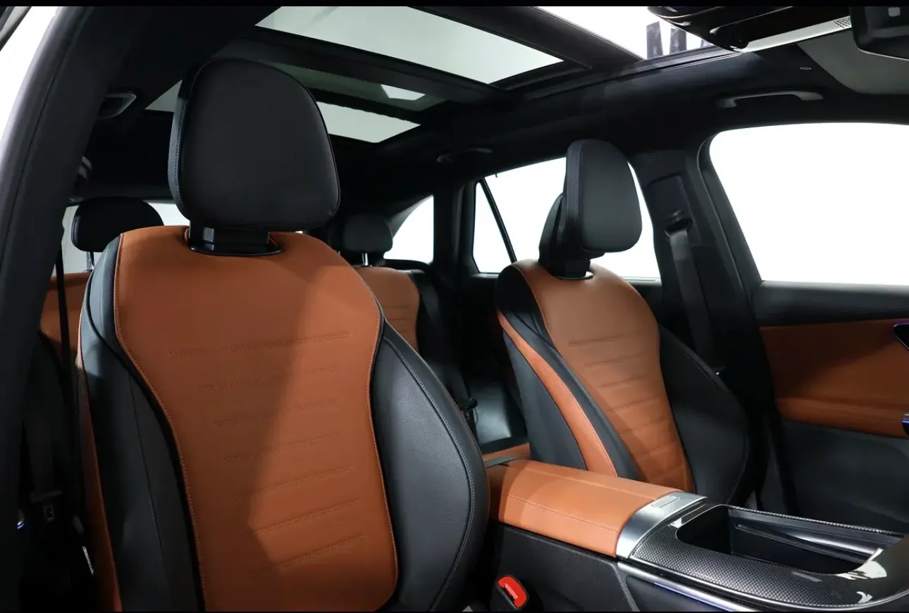new 2024 Mercedes-Benz GLC 300 4MATIC Warranty and service packages -GCC-spec SUV  - Thumbnail 11