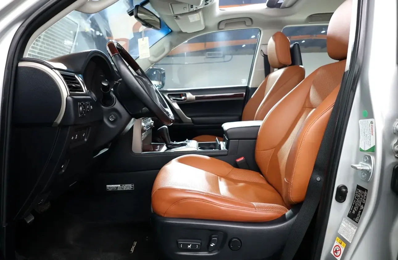 Lexus gx460-2015-295000km-GCC specs-Excellent Condition  - Thumbnail 8