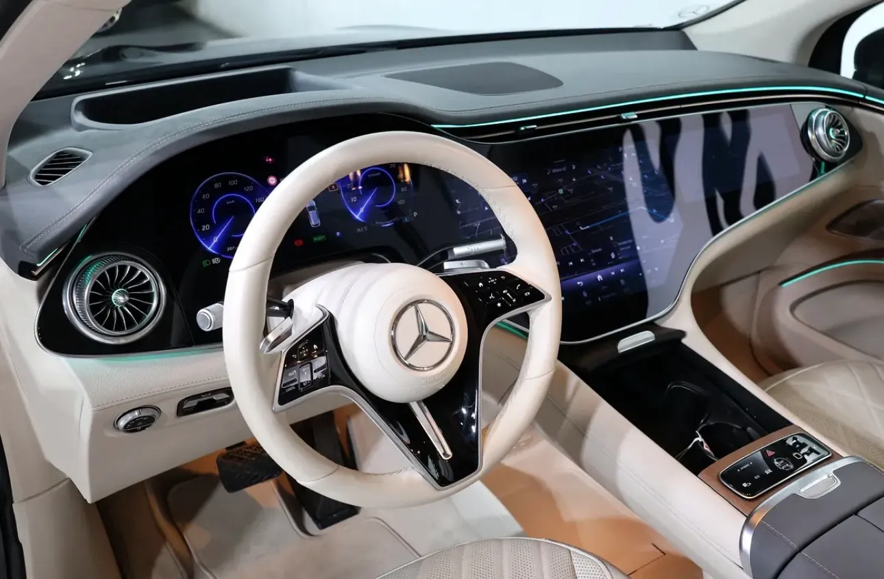 2023 Mercedes-Benz EQS 450 7 SEAT 4MATIC-SUV -GCC SPECS - Thumbnail 10
