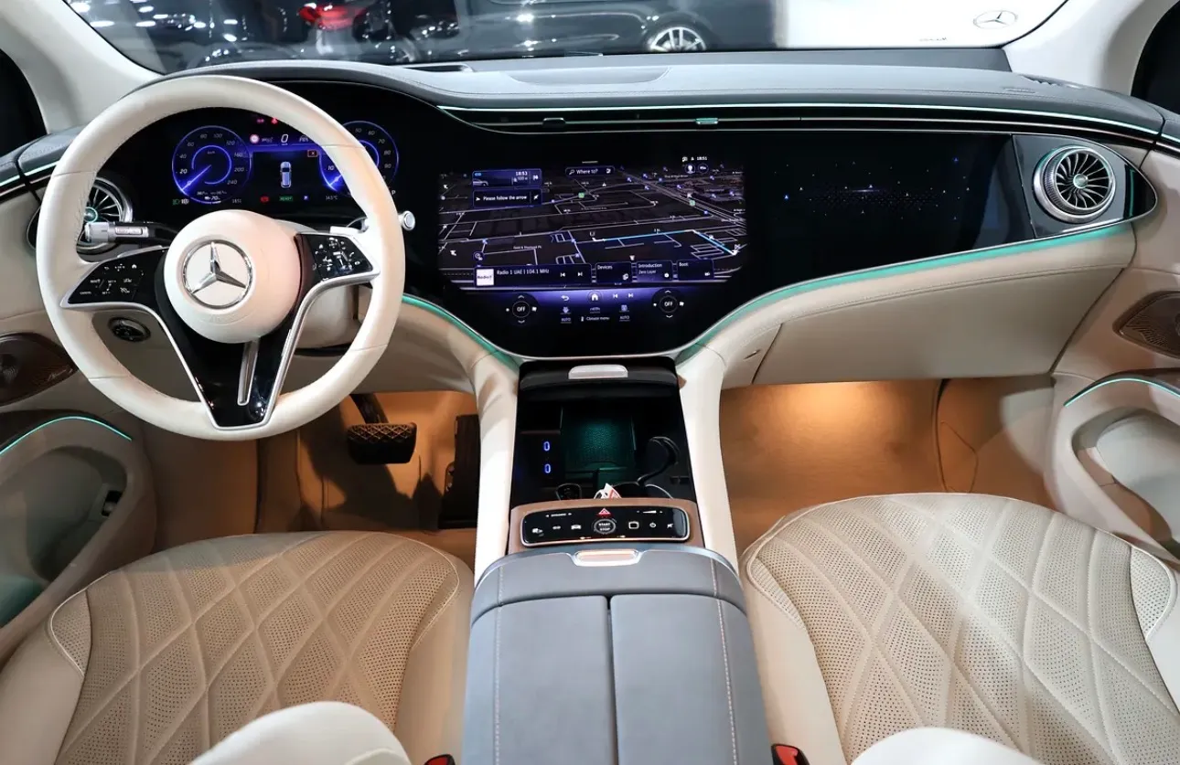 2023 Mercedes-Benz EQS 450 7 SEAT 4MATIC-SUV -GCC SPECS - Thumbnail 11