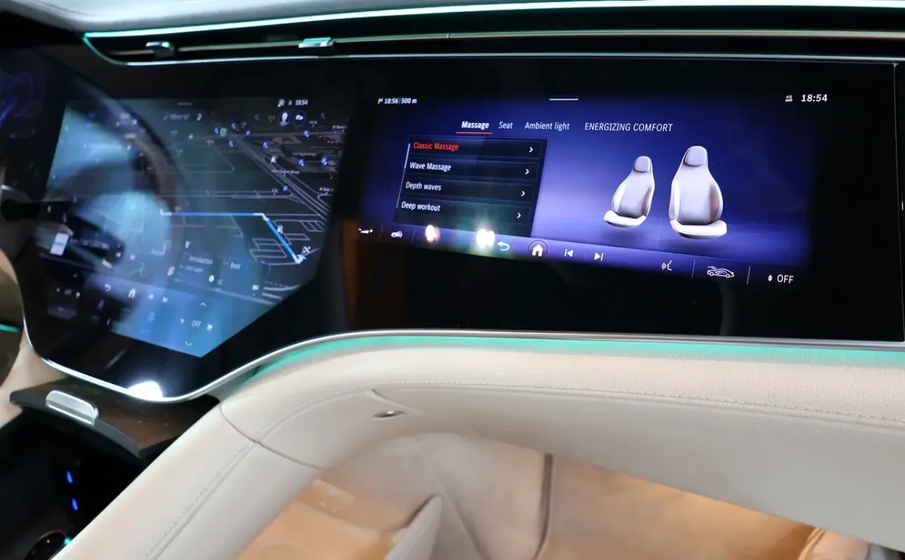 2023 Mercedes-Benz EQS 450 7 SEAT 4MATIC-SUV -GCC SPECS - Thumbnail 13