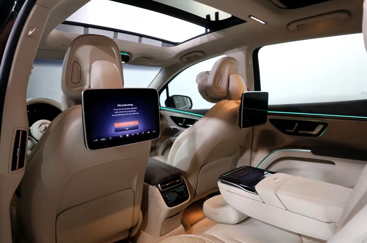 2023 Mercedes-Benz EQS 450 7 SEAT 4MATIC-SUV -GCC SPECS - Thumbnail 16
