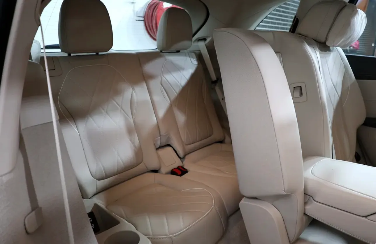 2023 Mercedes-Benz EQS 450 7 SEAT 4MATIC-SUV -GCC SPECS - Thumbnail 19