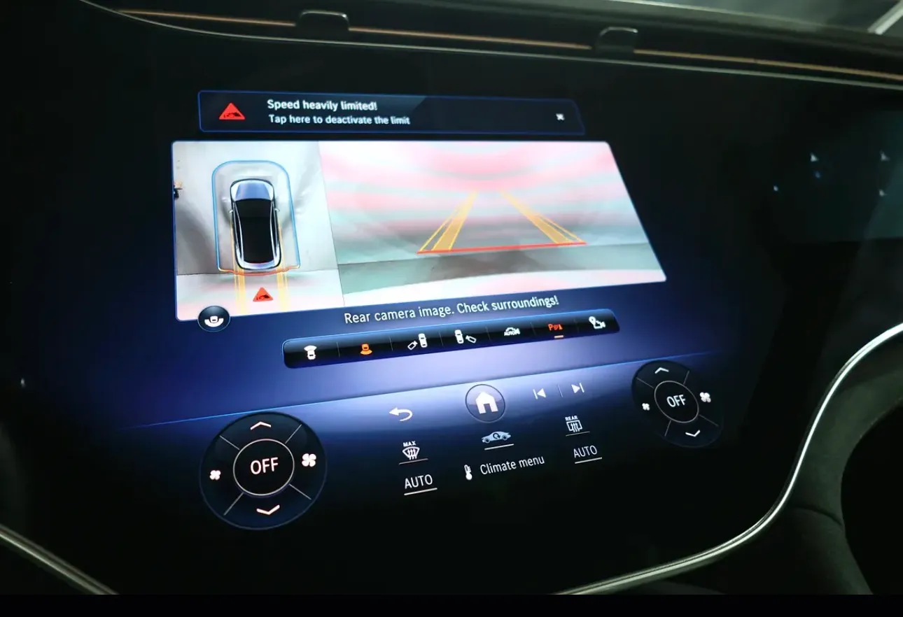 2024 Mercedes EQE 350+ I GCC Specs  -ACCIDENTS FREE  -GCC specifications -luxury sedan  -• WARRANTY 5 Years Mercedes-Benz  - Thumbnail 12