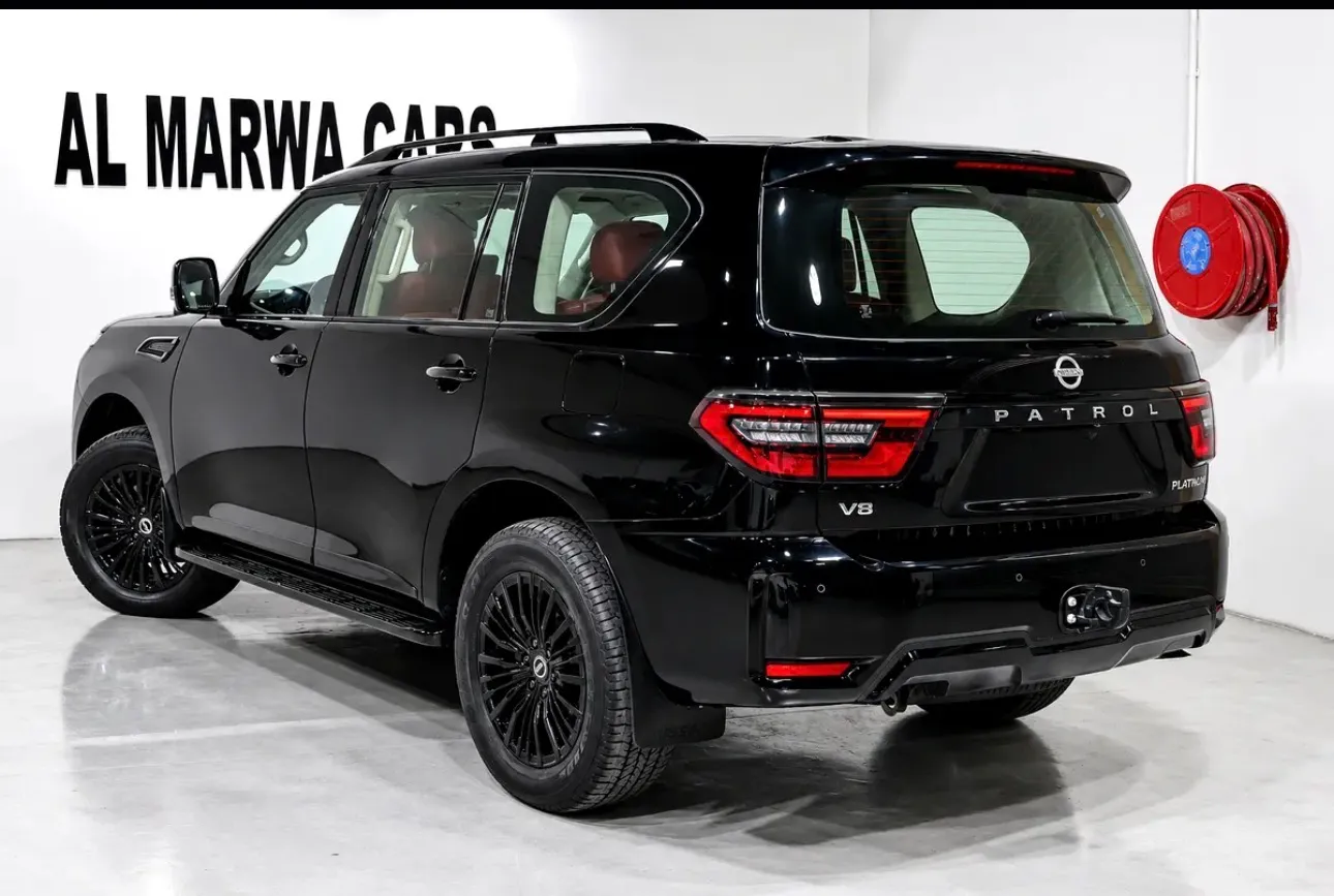 Nissan Patrol SE Platinum. - SUV  - GCC specifications -5 years WARRANTY & SERVICE from Al Rostamani -2024 - Thumbnail 3