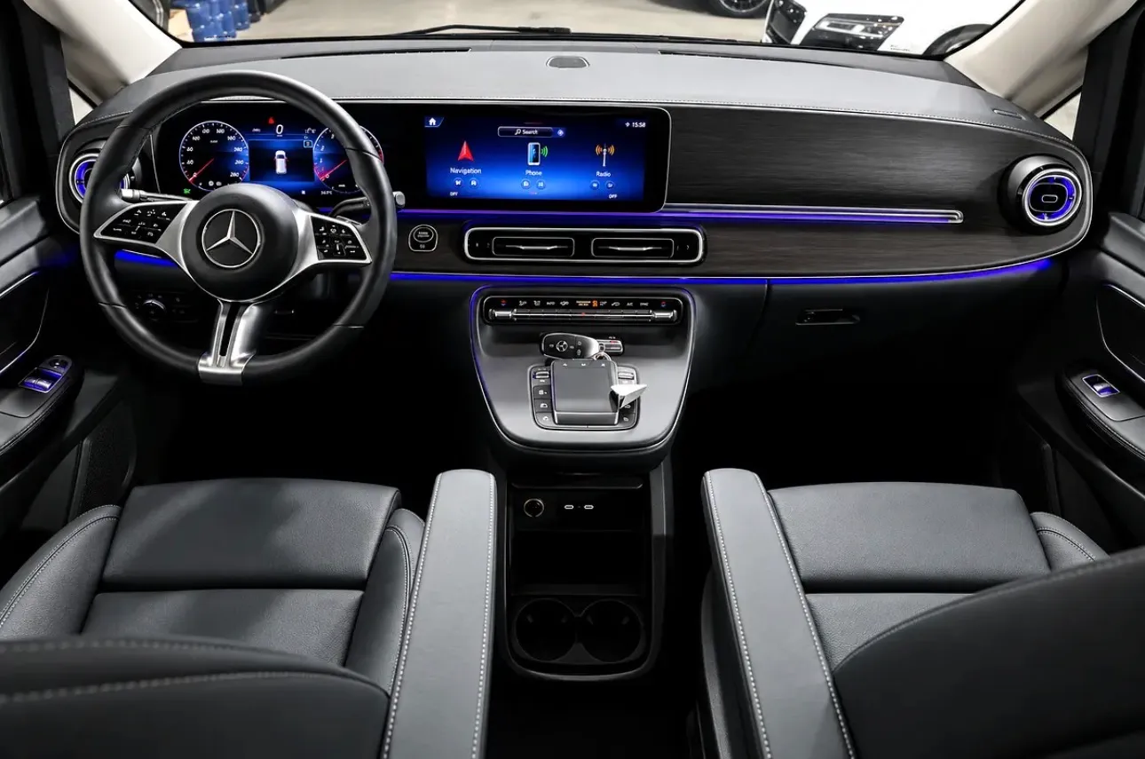 2025 Mercedes-Benz V-Class V 300, the pinnacle of luxury MPVs - GCC Specifications - UNDER WARRANTY  - Thumbnail 10