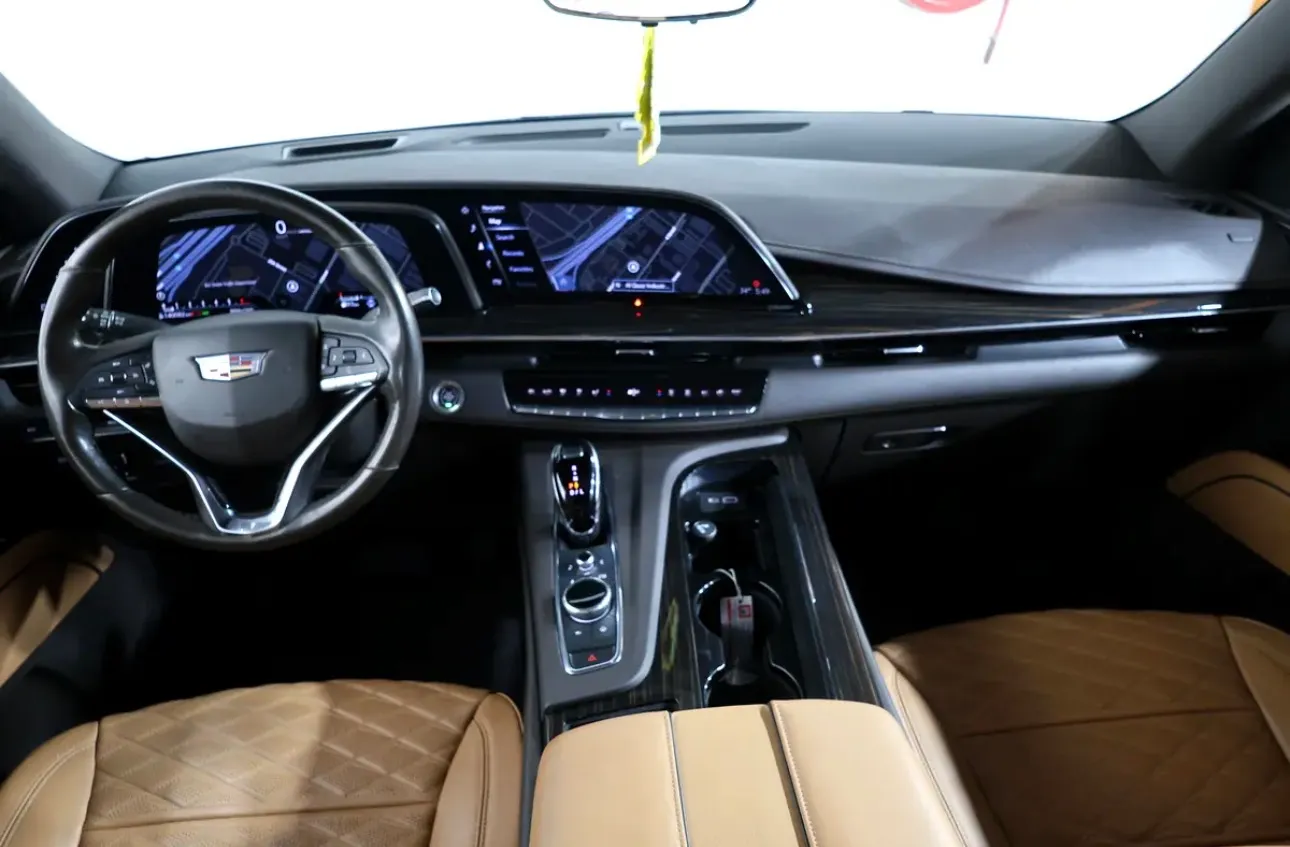 2022 Cadillac Escalade Sport.  - GCC-spec SUV is in pristine condition  -Still under warranty & service  - Thumbnail 12