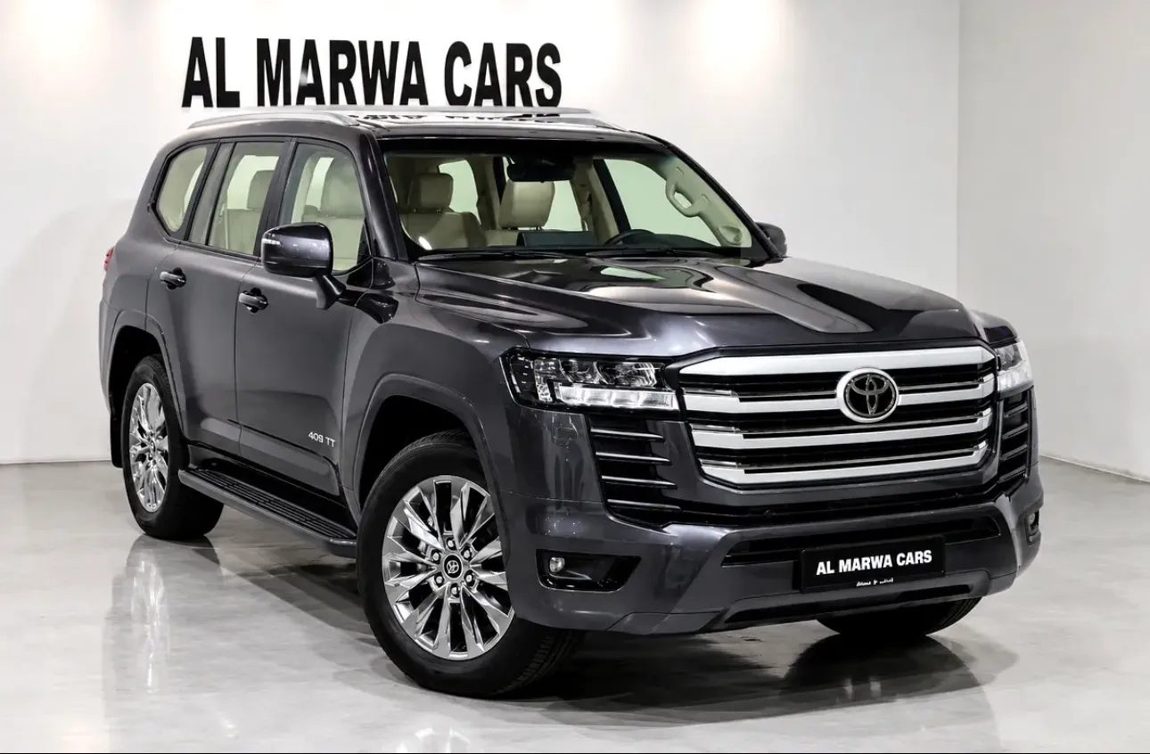 Toyota Land Cruiser gxr-2026-5000km-gcc specs-under warranty and service  - Image 1