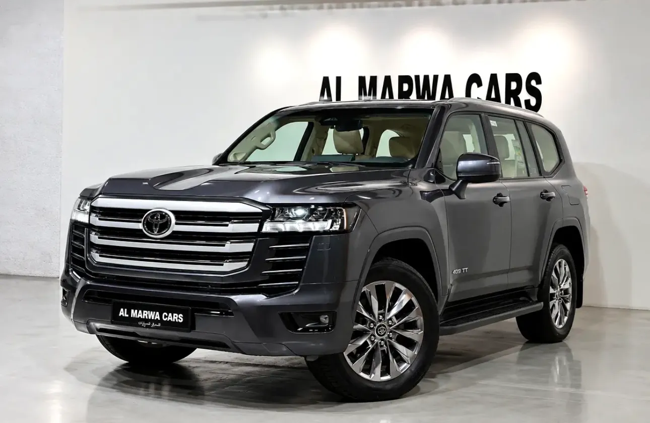 Toyota Land Cruiser gxr-2026-5000km-gcc specs-under warranty and service  - Thumbnail 2