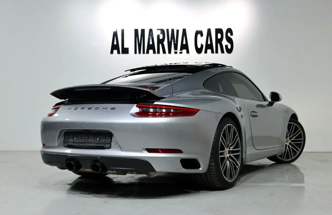 PORSCHE CARRERA 911 -2018 -FULL SERVICE HISTORY FROM AL NABOODA  -GCC SPECS - Thumbnail 4