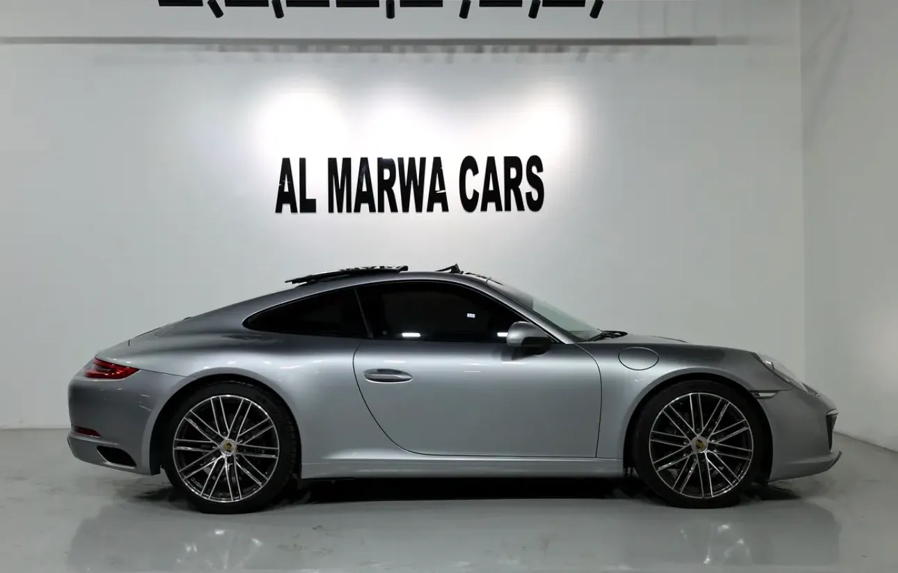 PORSCHE CARRERA 911 -2018 -FULL SERVICE HISTORY FROM AL NABOODA  -GCC SPECS - Thumbnail 7