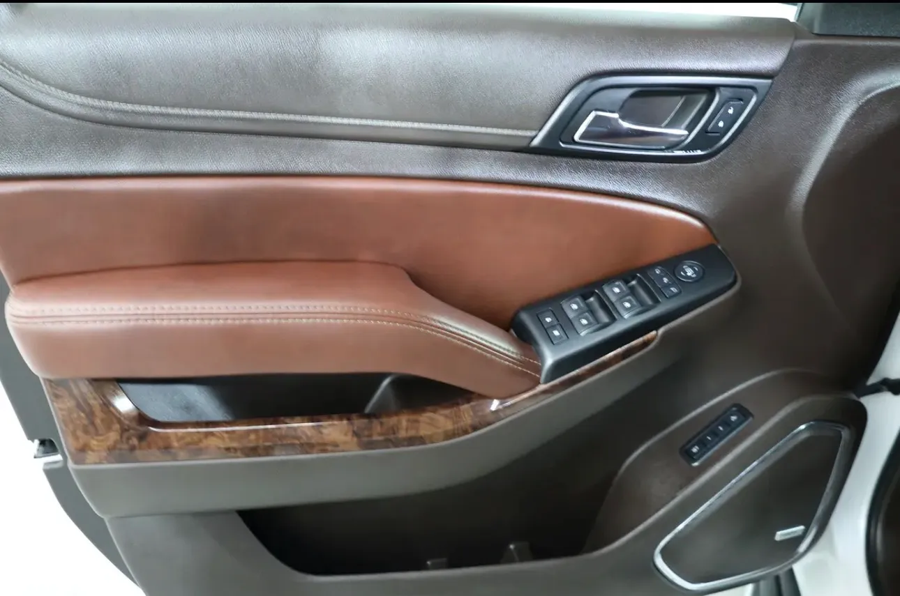 CHEVORLET TAHOE -2016 -GCC SPECS -EXCELLENT CONDITION -FULL SERVICE HISTORY -FREE ACCIDENTS  - Thumbnail 8