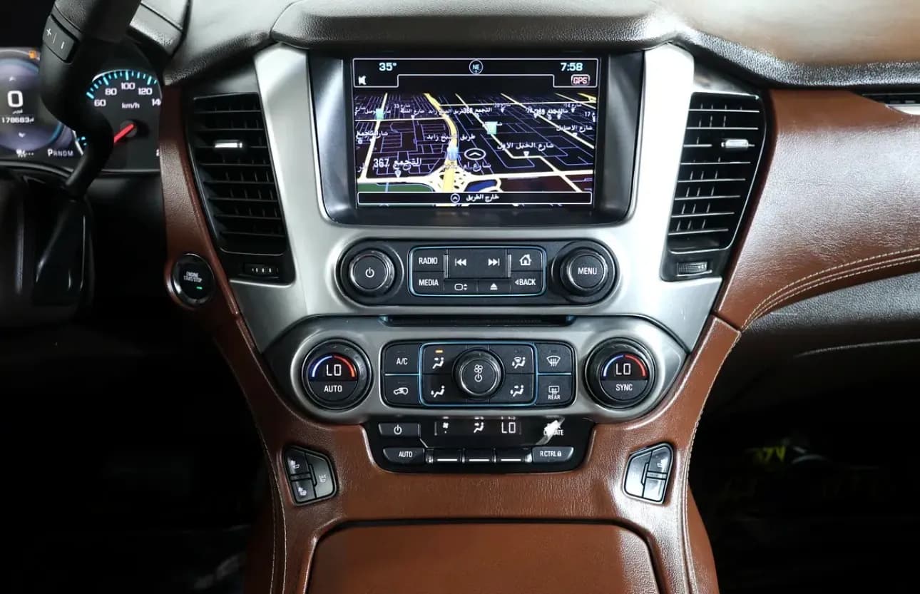 CHEVORLET TAHOE -2016 -GCC SPECS -EXCELLENT CONDITION -FULL SERVICE HISTORY -FREE ACCIDENTS  - Thumbnail 12