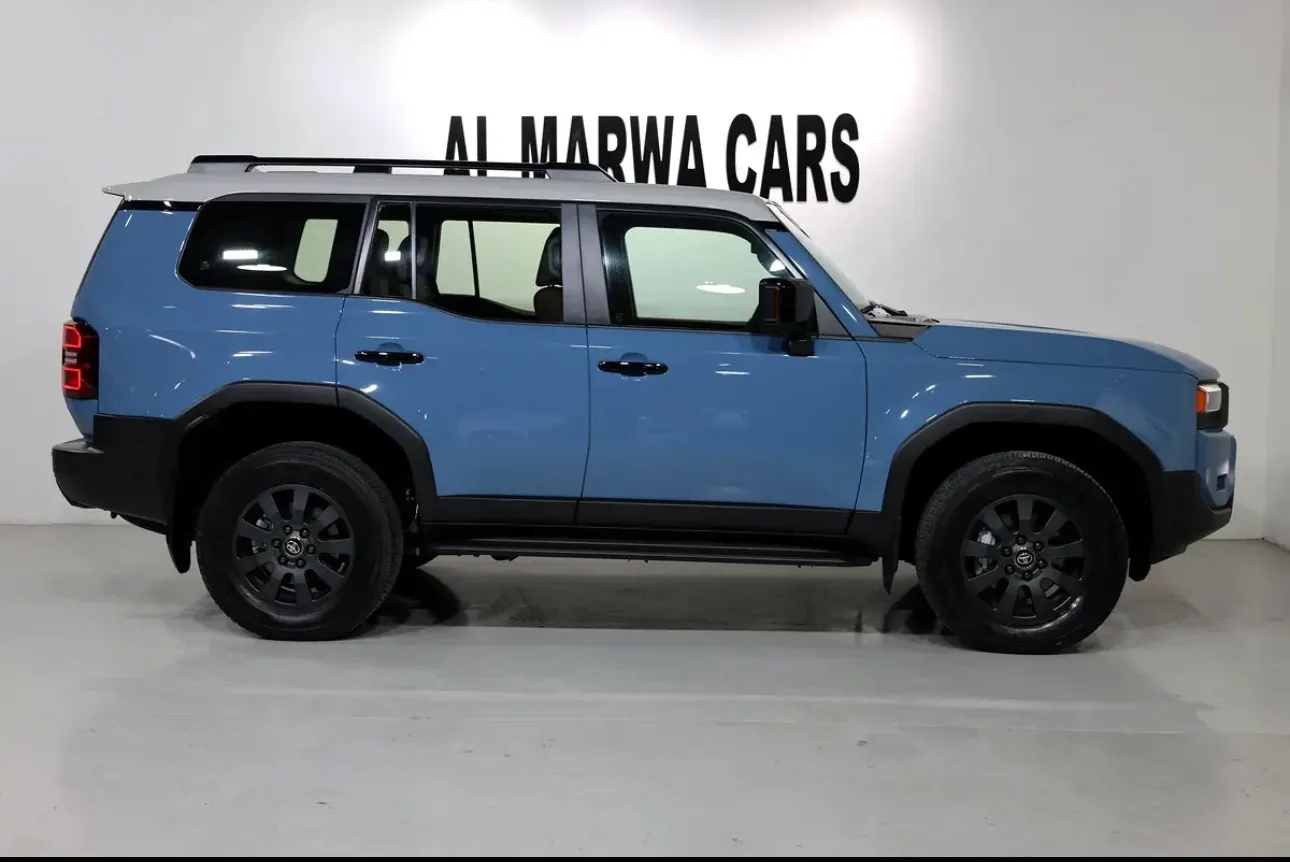 Toyota prado 2025-16900Km-under warranty-GCC Specs - Thumbnail 6