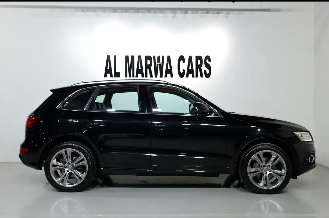 2016 Audi Q5 40 TFSI quattro - GCC specifications -Great condition - Premium SUV -Excellent condition  - Thumbnail 5