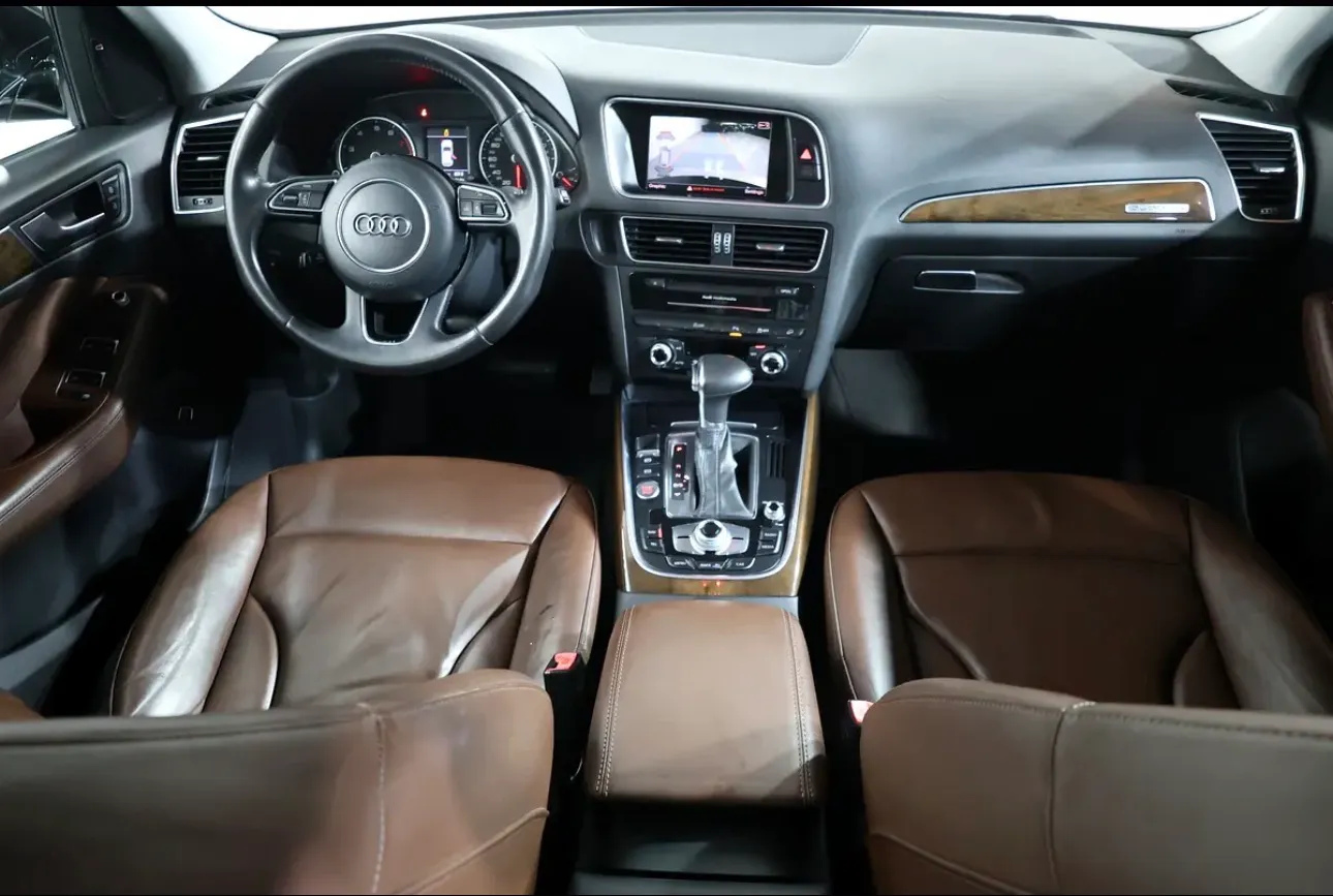 2016 Audi Q5 40 TFSI quattro - GCC specifications -Great condition - Premium SUV -Excellent condition  - Thumbnail 11