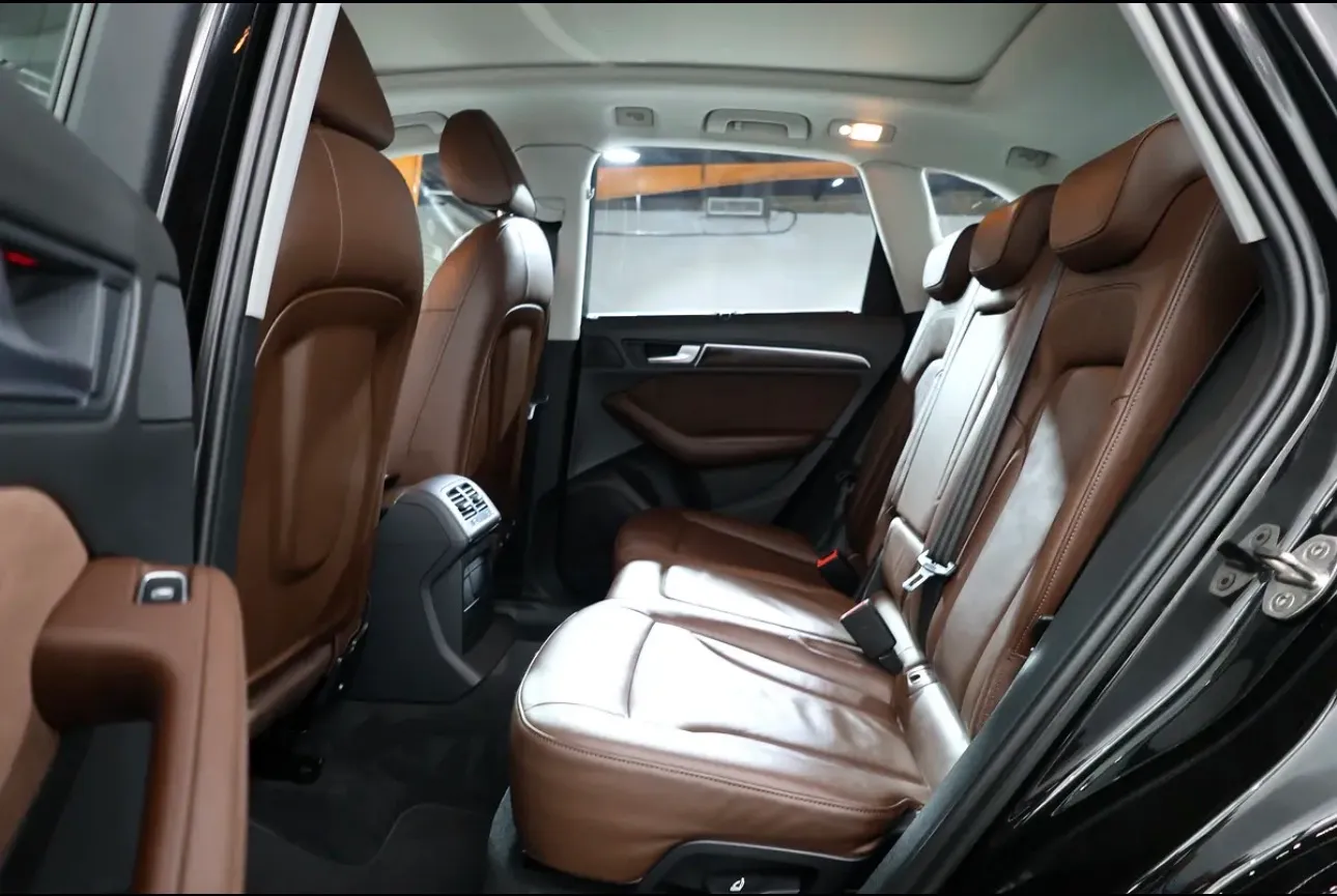 2016 Audi Q5 40 TFSI quattro - GCC specifications -Great condition - Premium SUV -Excellent condition  - Thumbnail 14