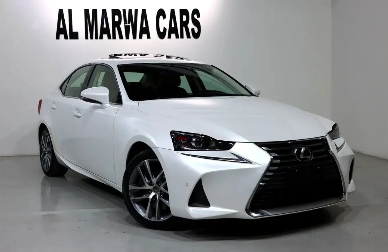 2019 Lexus IS 300 in pristine condition - Thumbnail 2