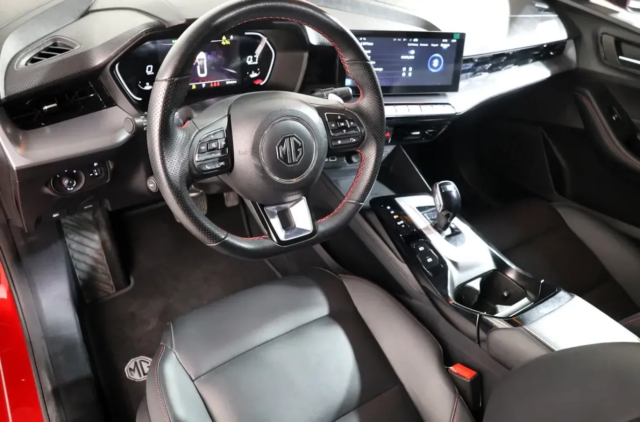 2024 MG GT Luxury  -39000KM -Under warranty  - GCC Specs  - Thumbnail 10