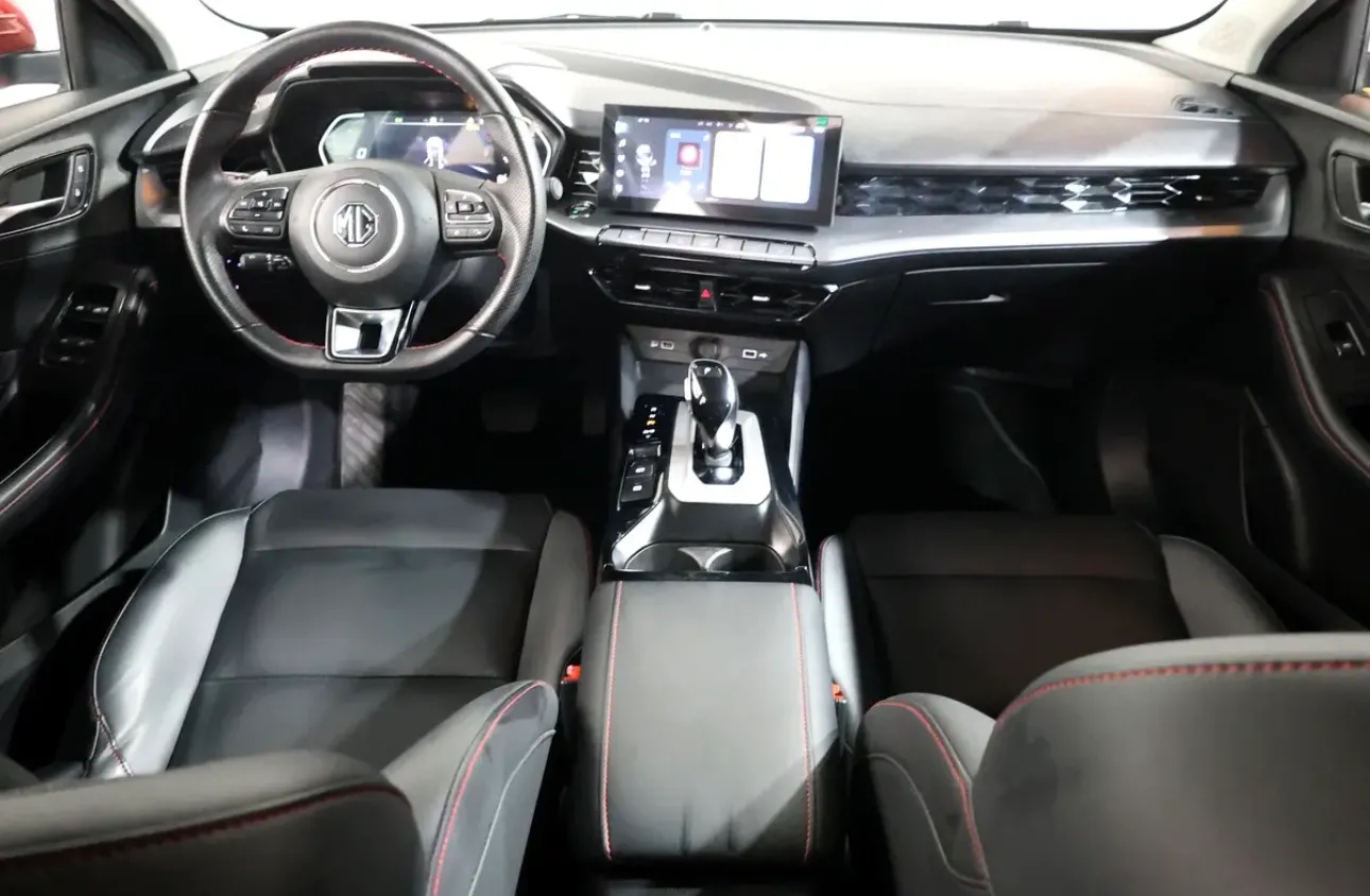 2024 MG GT Luxury  -39000KM -Under warranty  - GCC Specs  - Thumbnail 11
