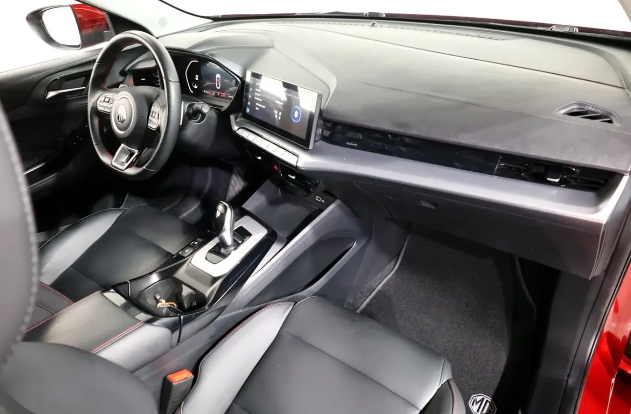2024 MG GT Luxury  -39000KM -Under warranty  - GCC Specs  - Thumbnail 13