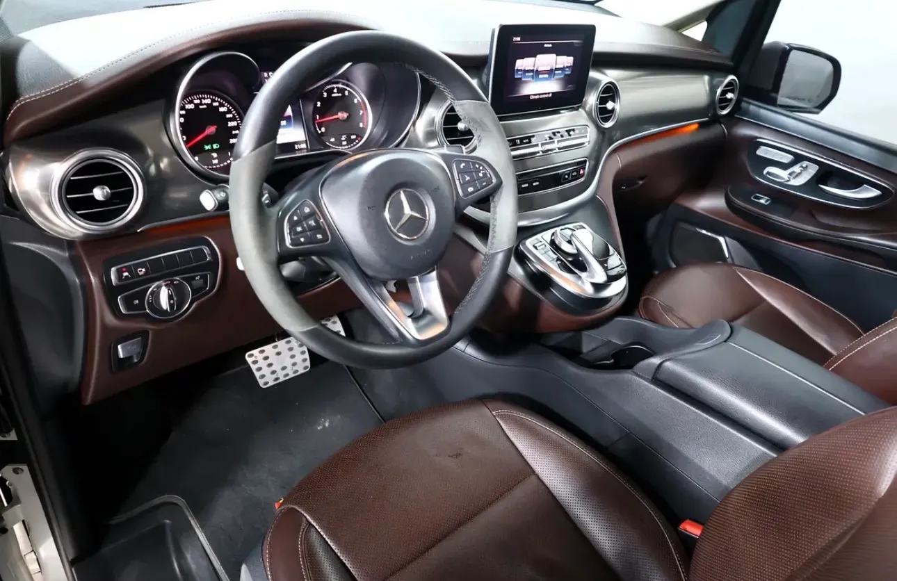 2018 Mercedes-Benz V250 Exclusive - GCC specification - Thumbnail 10