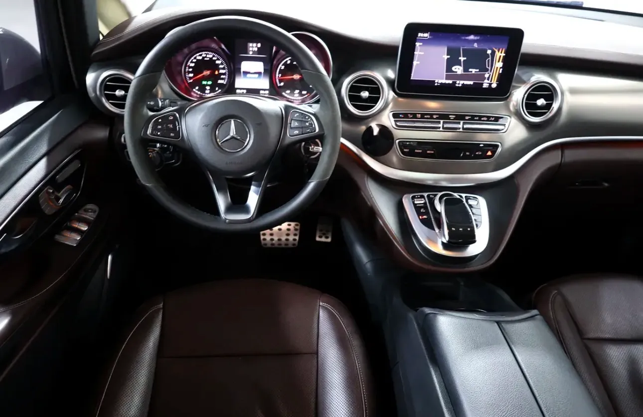 2018 Mercedes-Benz V250 Exclusive - GCC specification - Thumbnail 13