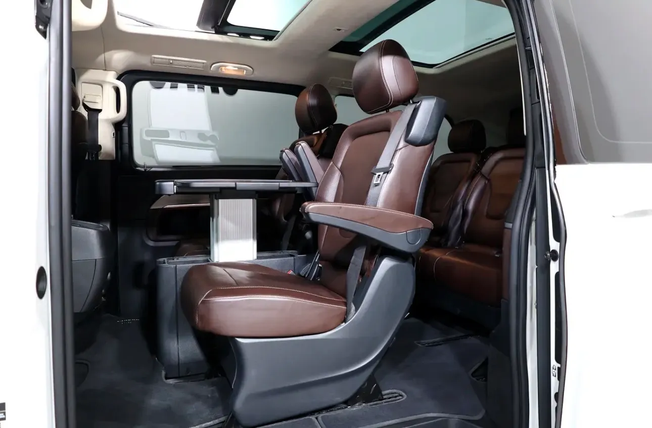 2018 Mercedes-Benz V250 Exclusive - GCC specification - Thumbnail 16