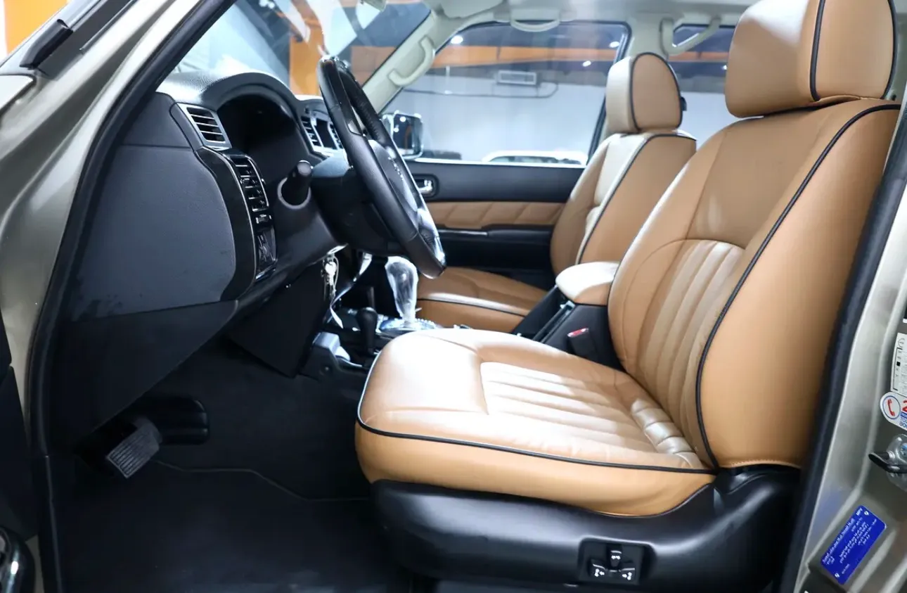 2022 Nissan Patrol Super Safari -76000KM -UNDER WARRANTY - A pristine GCC-spec  - Thumbnail 9