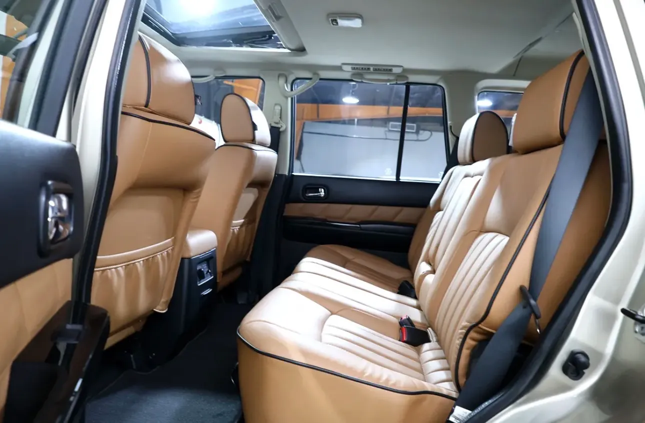 2022 Nissan Patrol Super Safari -76000KM -UNDER WARRANTY - A pristine GCC-spec  - Thumbnail 15