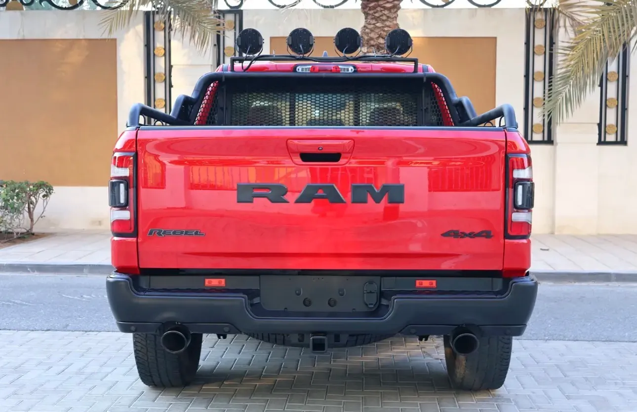 2022 RAM 1500 Rebel Crew Ca -GCC specification  - Thumbnail 7