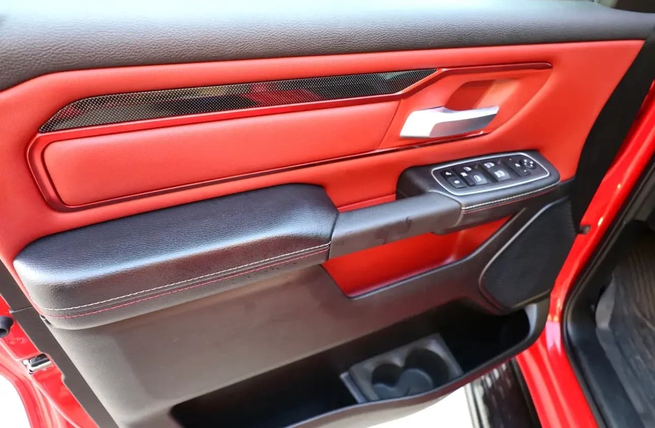2022 RAM 1500 Rebel Crew Ca -GCC specification  - Thumbnail 8