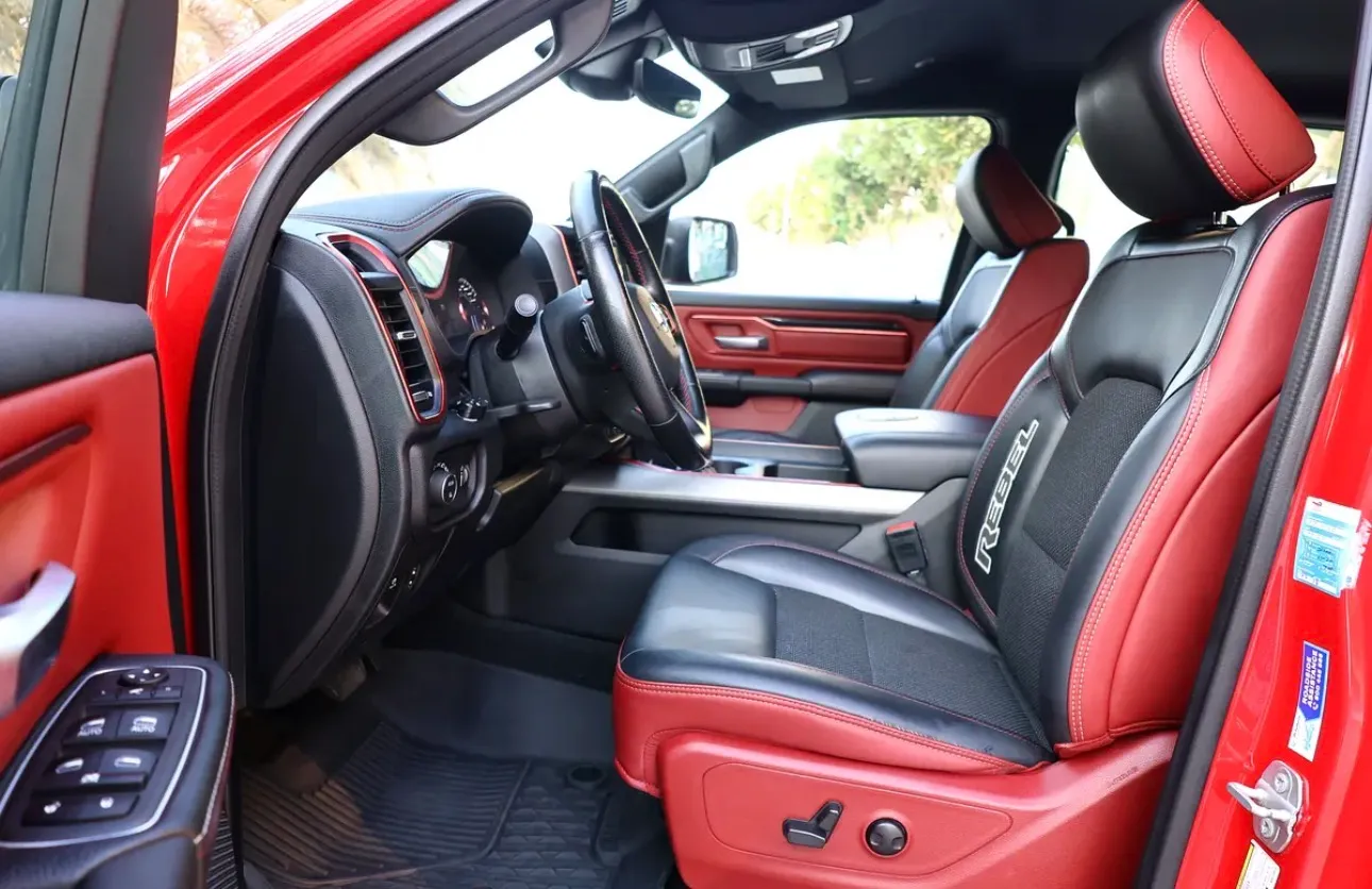 2022 RAM 1500 Rebel Crew Ca -GCC specification  - Thumbnail 9