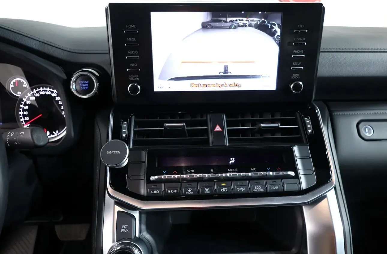 Toyota Land Cruiser GXR 4.0 L 2024. GCC Specs - Thumbnail 12