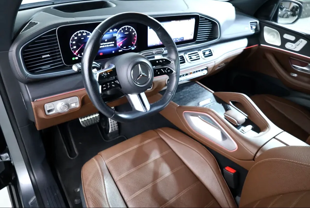 Brand new 2025 Mercedes-Benz GLS 450 4MATIC -premium 7-seater SUV  -GCC specifications,  - Thumbnail 11