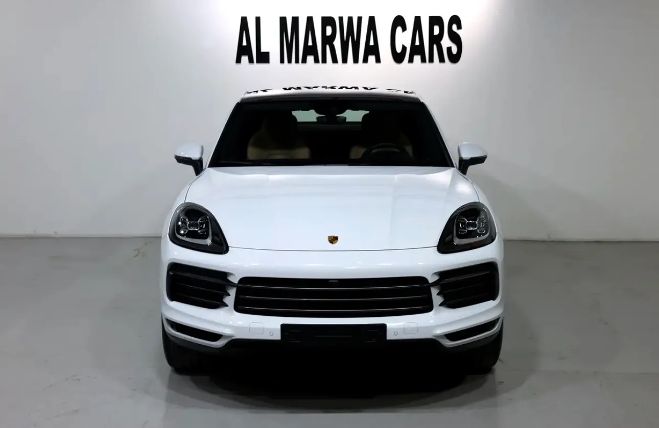 Presenting a stunning 2022 Porsche Cayenne Coupe  in immaculate condition - GCC Spec model - Thumbnail 5