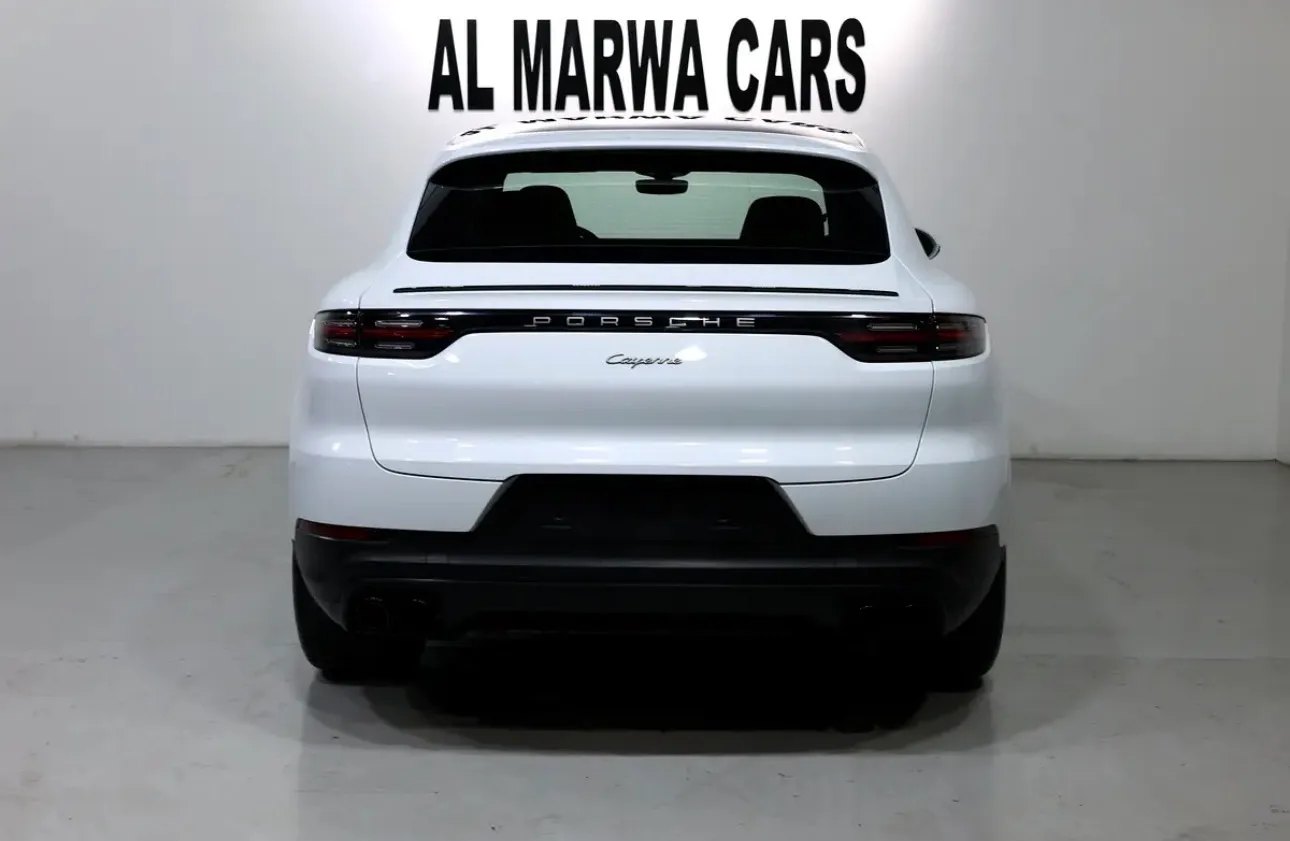 Presenting a stunning 2022 Porsche Cayenne Coupe  in immaculate condition - GCC Spec model - Thumbnail 6