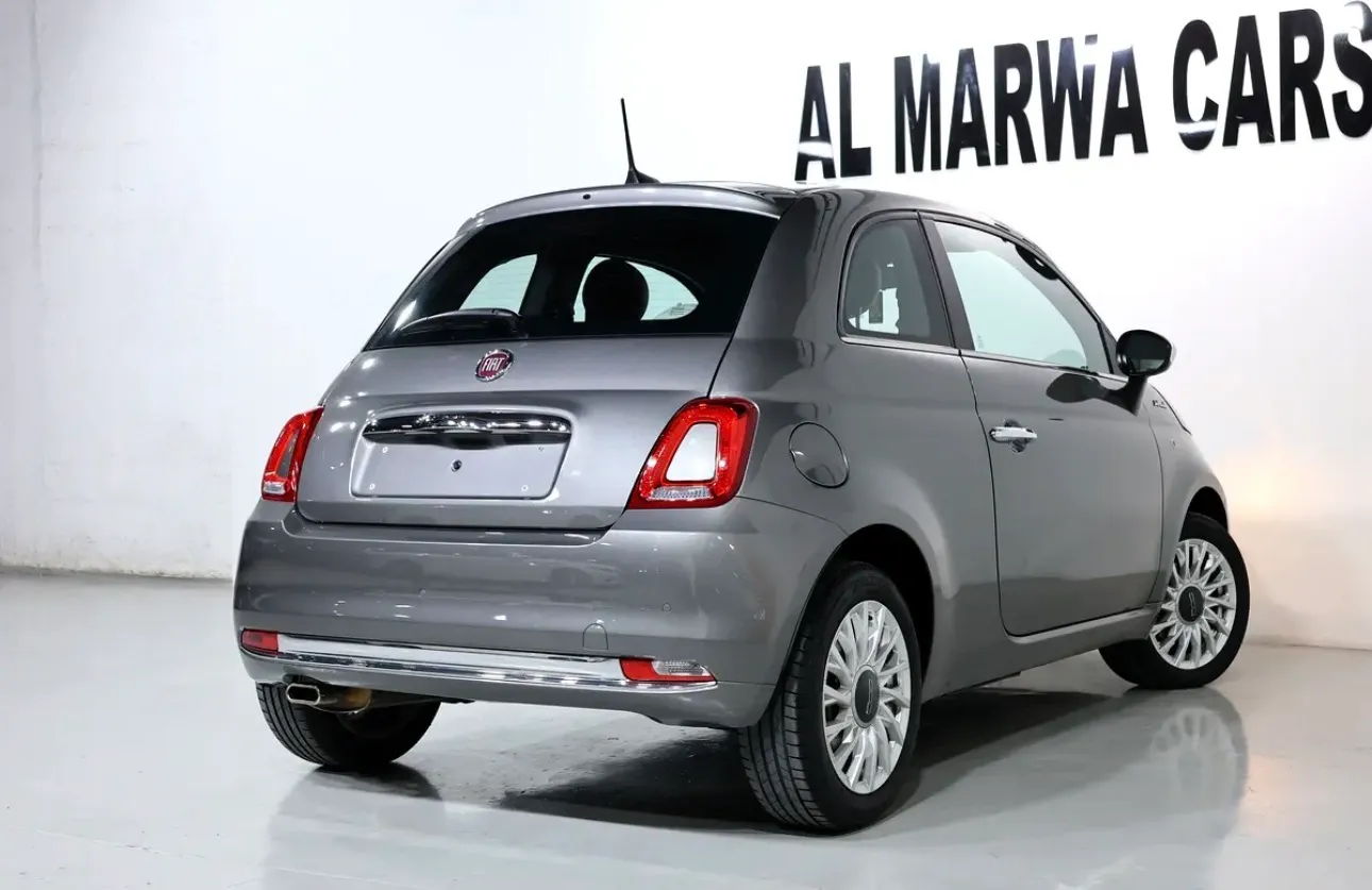 Presenting a stunning 2022 Fiat 500 Dolcevita in immaculate condition -GCC SPECS - Thumbnail 4