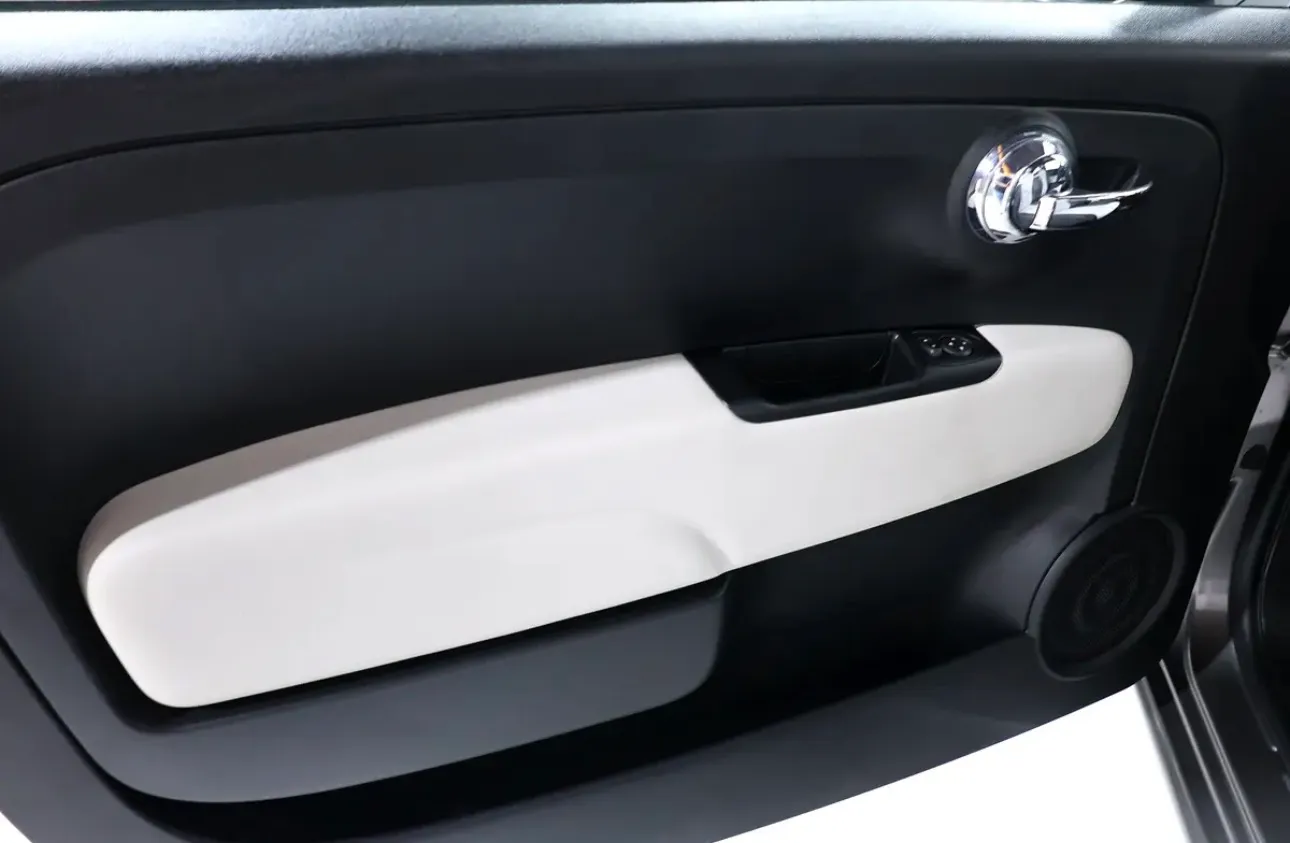Presenting a stunning 2022 Fiat 500 Dolcevita in immaculate condition -GCC SPECS - Thumbnail 8