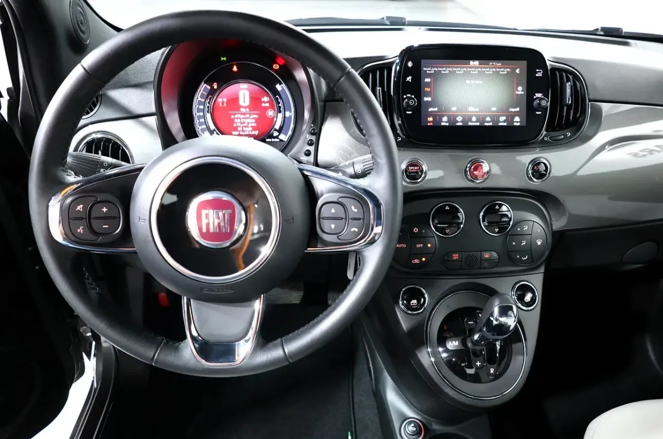 Presenting a stunning 2022 Fiat 500 Dolcevita in immaculate condition -GCC SPECS - Thumbnail 9
