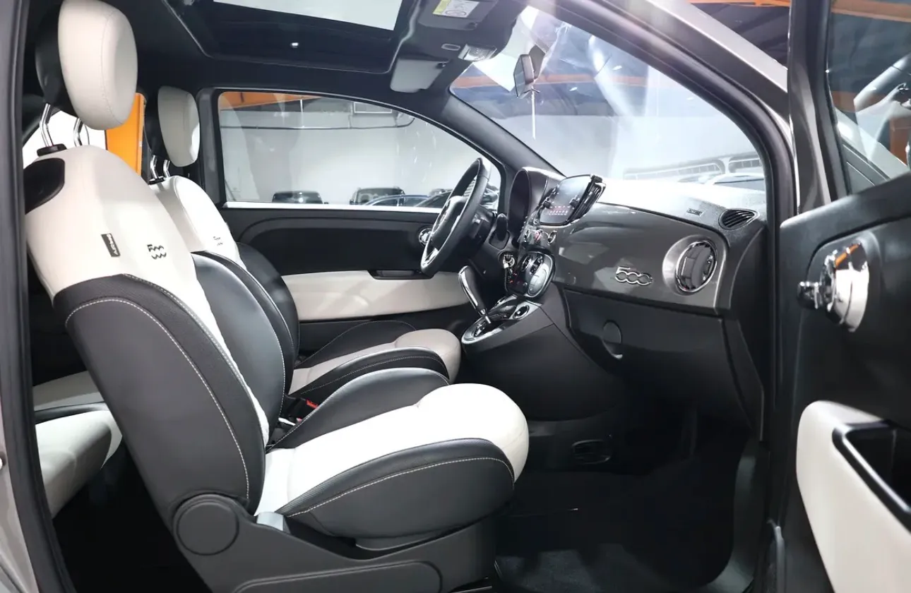Presenting a stunning 2022 Fiat 500 Dolcevita in immaculate condition -GCC SPECS - Thumbnail 11