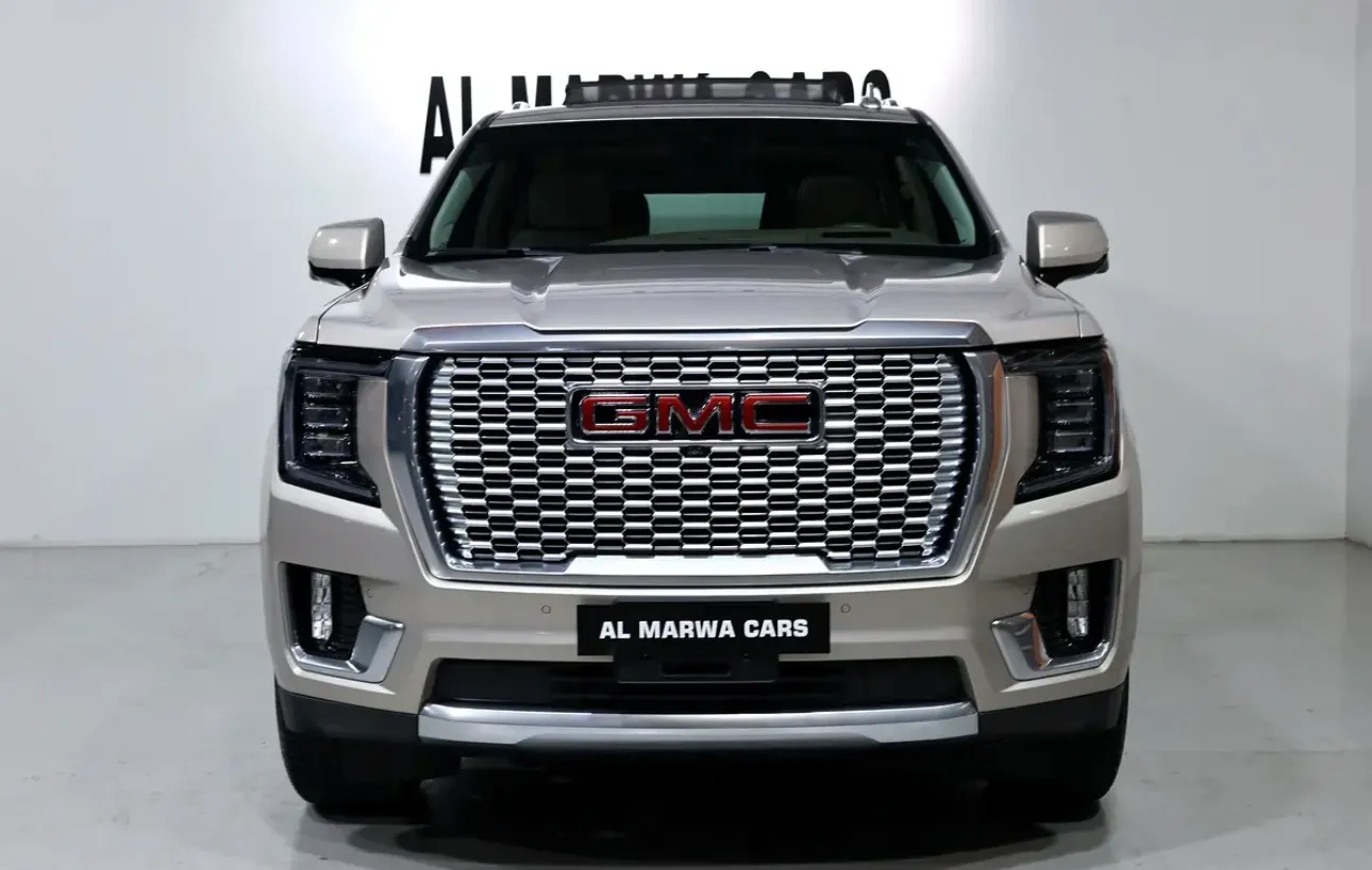 Presenting a luxurious 2023 GMC Yukon Denali - in immaculate condition -GCC spec  -UNDER WARRANTY & SERVICE - Thumbnail 6